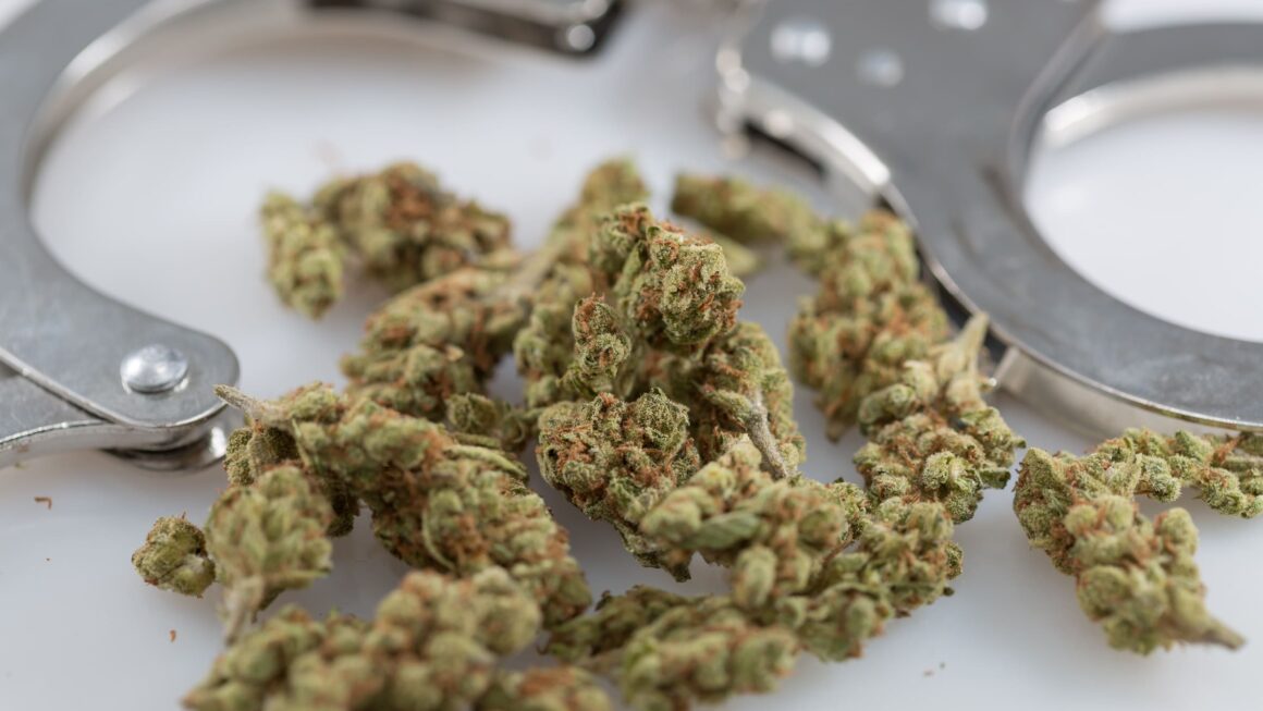 US Must Legalize Marijuana And Expunge Drug Convictions To Meet ‘Moral Obligation’ Of ‘Justice For All,’ Congressional Resolution Says