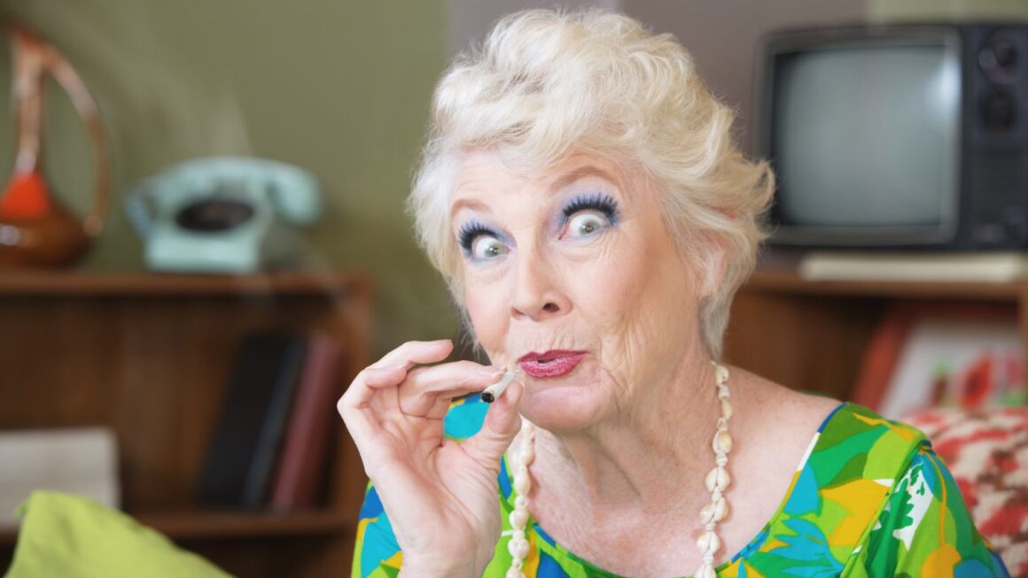 Cannabis Use in Seniors Linked to Stronger Cognition and Less Binge Drinking
