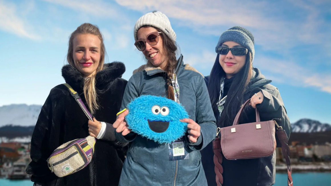 What Do Stoner Girls Carry in Their Purse? We’re Here, We’re Hot, We’re High AF